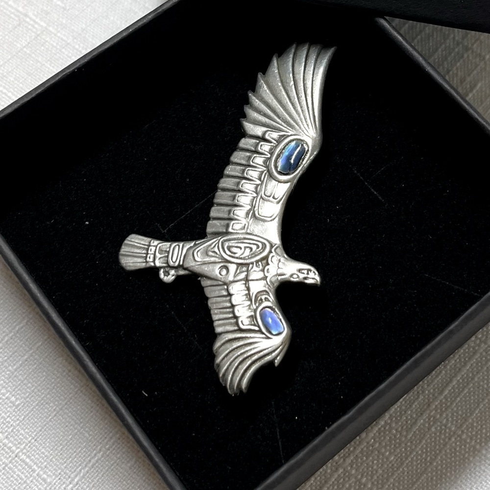 Pewter Eagle Brooch Pin
Blue Accents
Stunning!